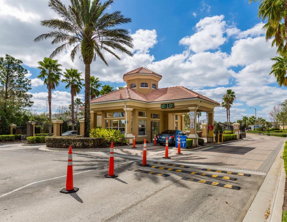 Ground Floor Oversized - Next To Disney! #104 Apartment Orlando