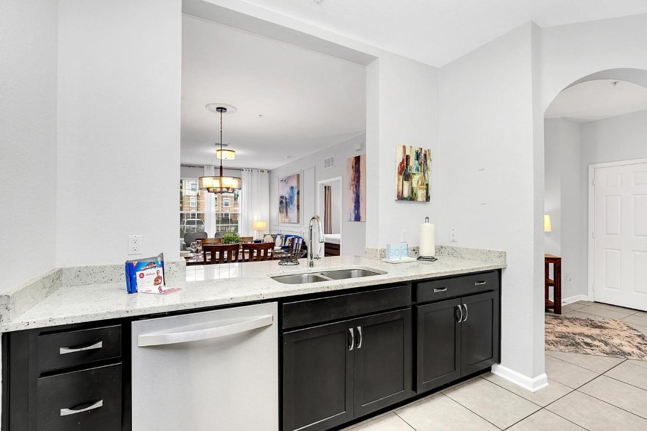 Ground-floor Next To Vista Cay Clubhouse And Pool! Apartment