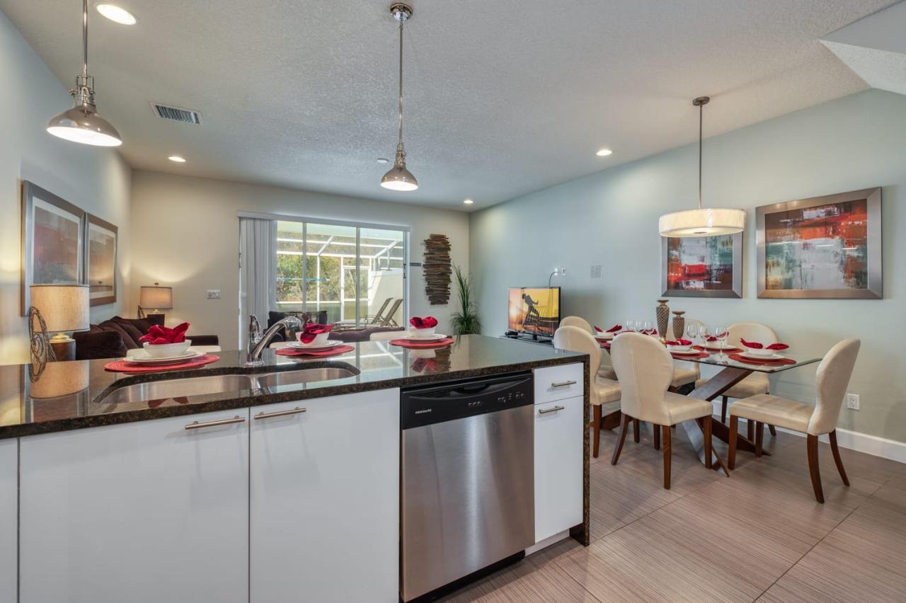 Amazing With Private Pool Near Orlando