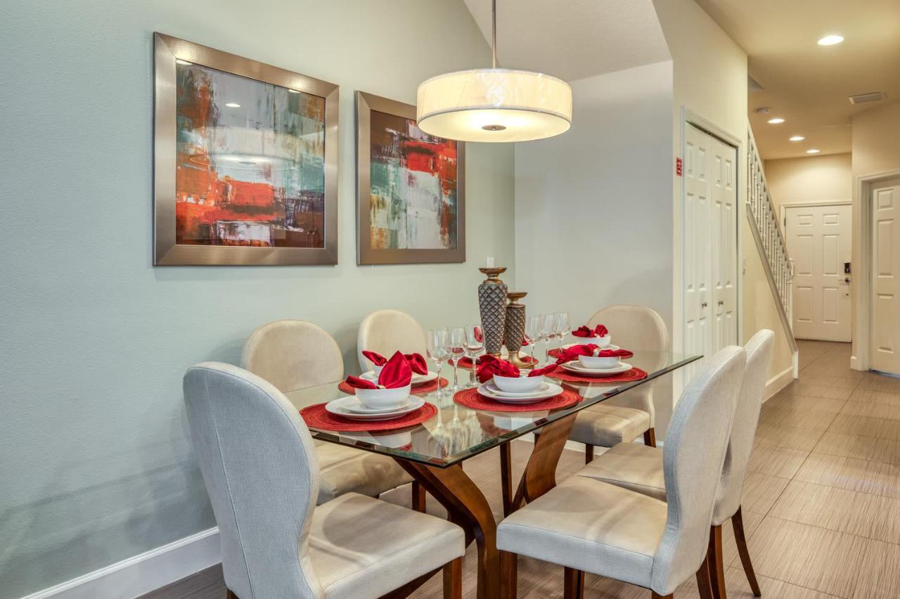 Amazing With Private Pool Near Inn