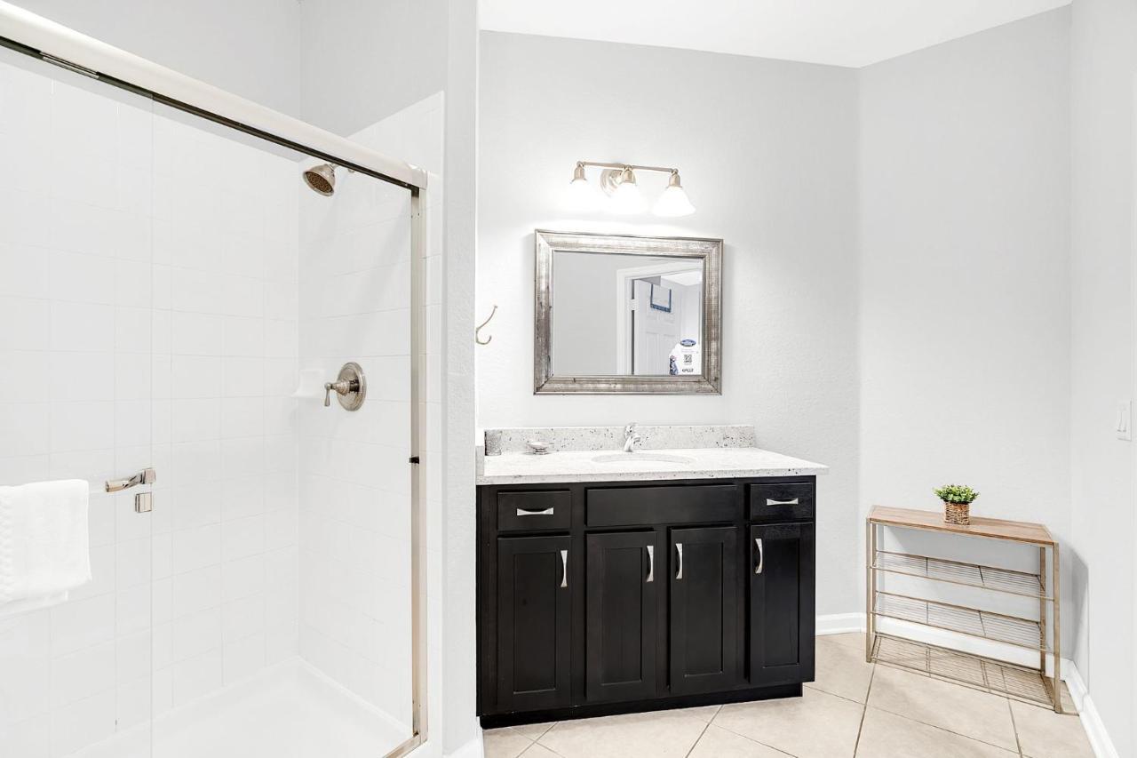 Ground-floor Next To Vista Cay Clubhouse And Pool! *