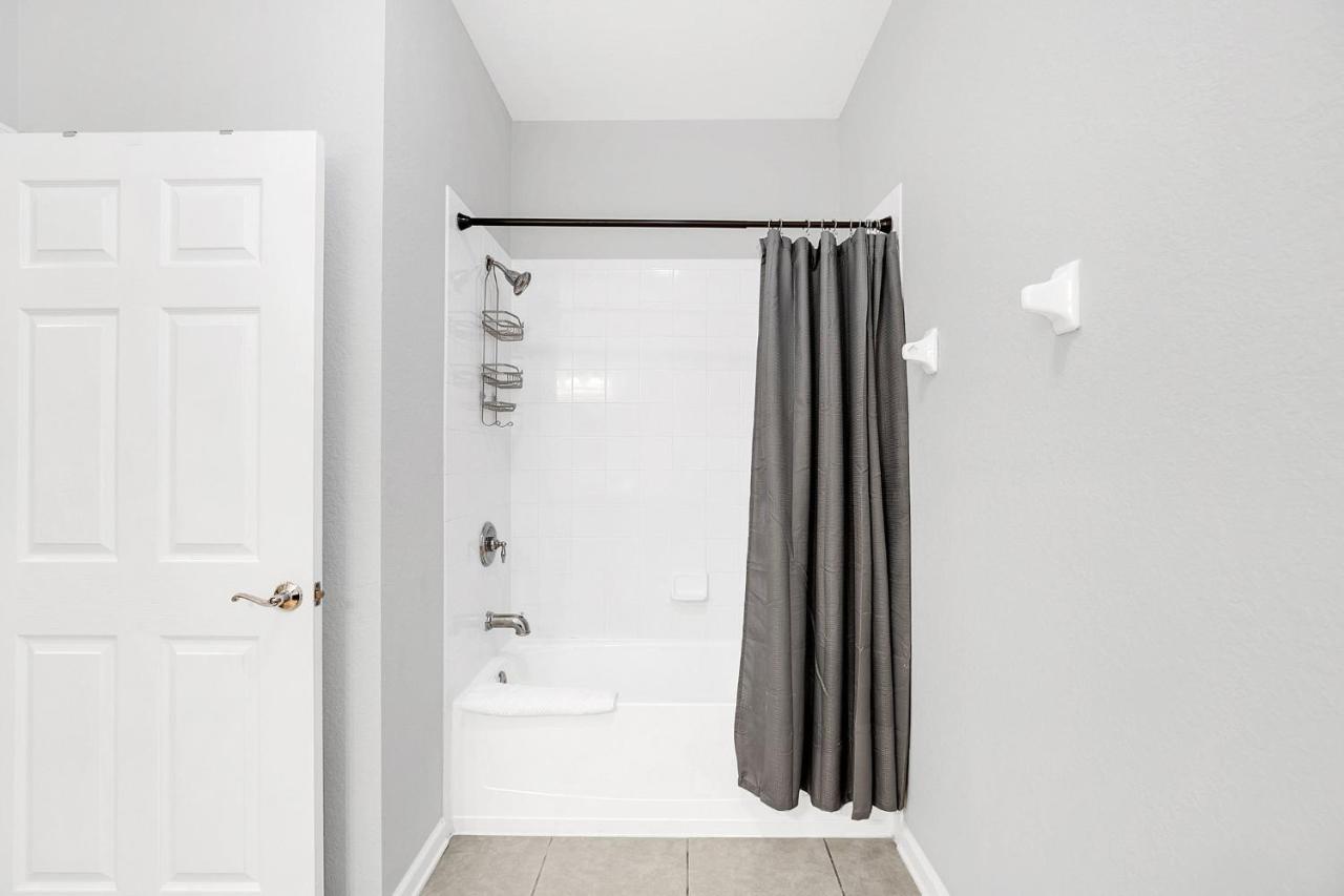Ground-floor Next To Vista Cay Clubhouse And Pool! *