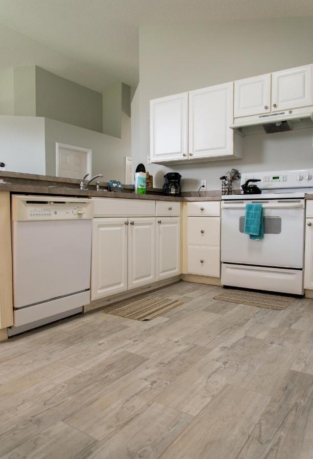 Gated Community!! Sparkling Private Pool, Near Holiday home Orlando