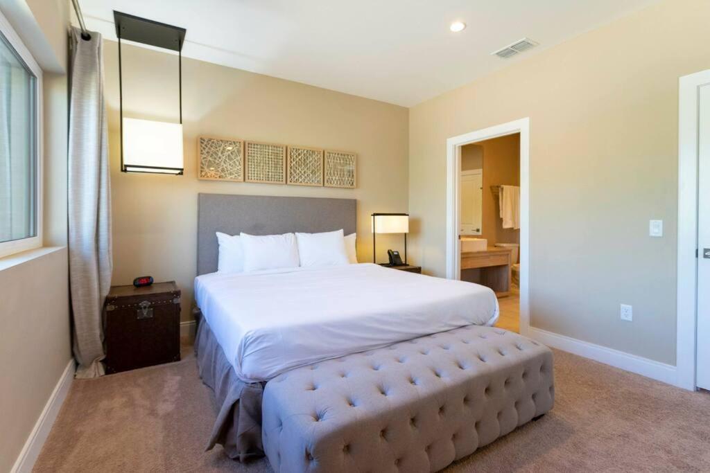 Modern And Luxury 4 Close To 7544 Holiday home Orlando