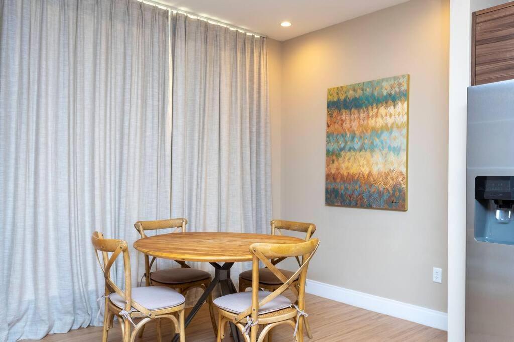 Modern And Luxury 4 Close To 7544