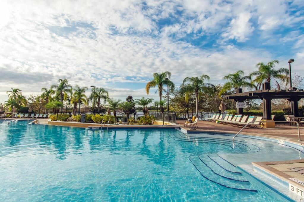 Vista Cay Luxury Loft Apartment