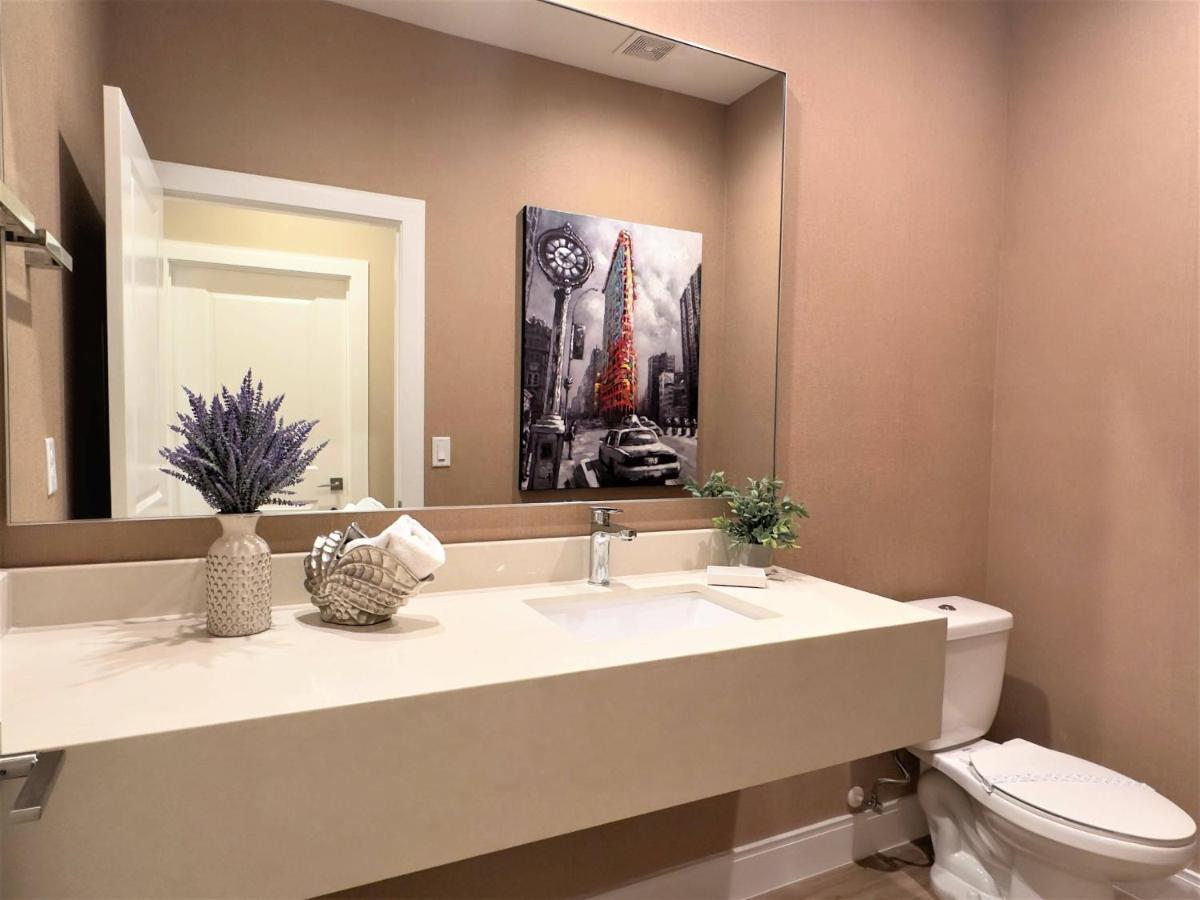 Holiday home Sophisticated 4 En Suites W Private Hot Tub & Bb *