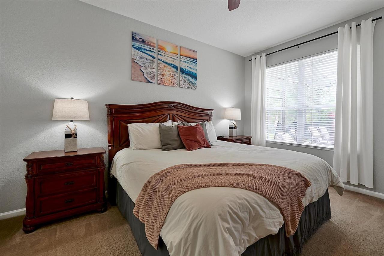 Windsor Hills Luxurious 3 Miles To Disney! Holiday home *
