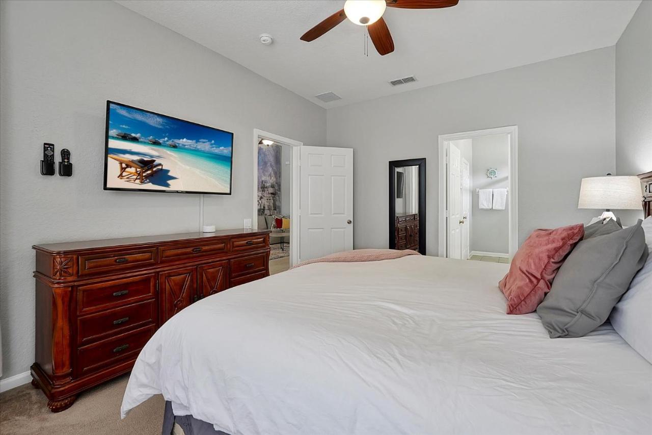 Holiday home Windsor Hills Luxurious 3 Miles To Disney! Orlando