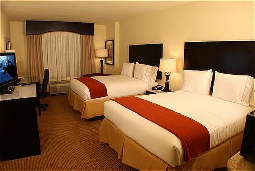 Express-international Drive By Ihg 3*