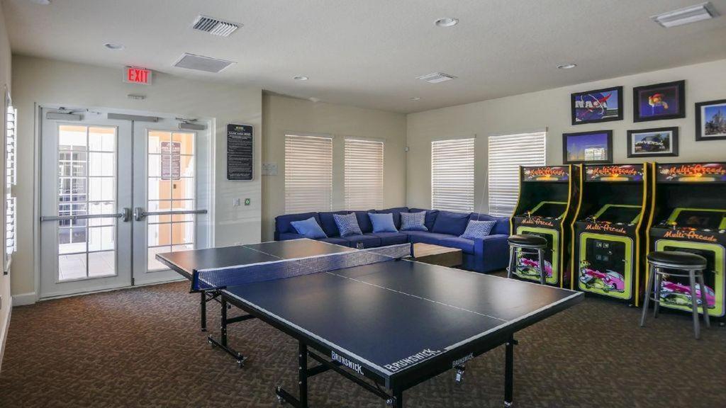 Apartment 3 Bedrooms Pool With Clubhouse Amenities Retreat