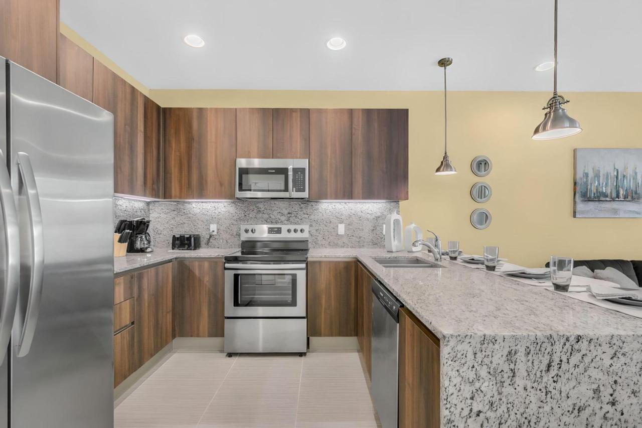 Apartment 3 Bedrooms Pool With Clubhouse Amenities Retreat *