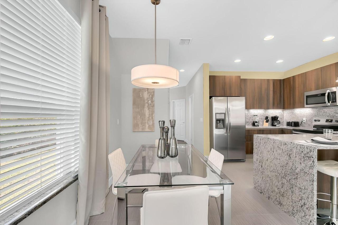 3 Bedrooms Pool With Clubhouse Amenities Retreat *