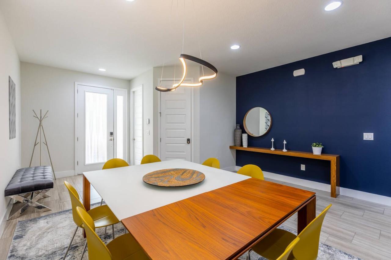 Comfy Modern House W Pool Perfect Location