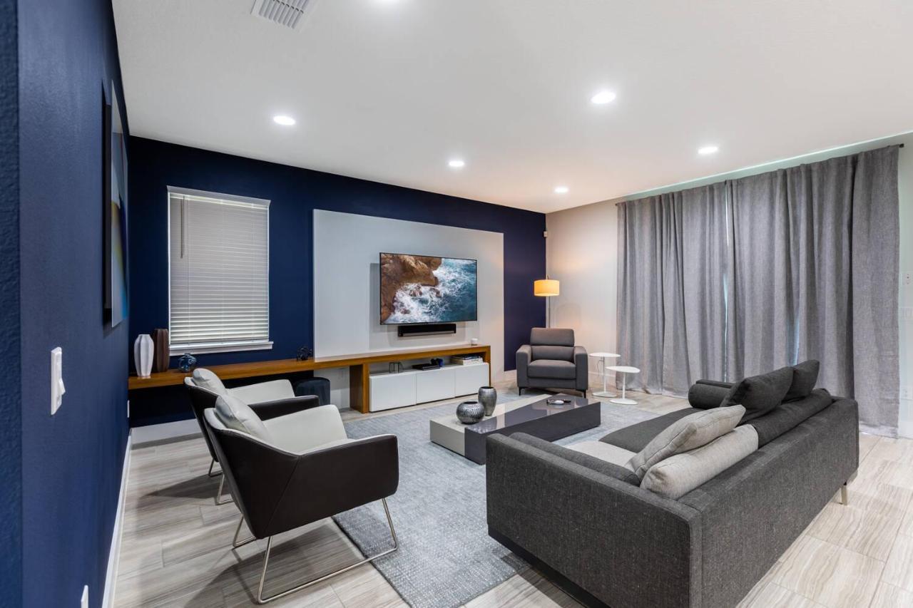 Comfy Modern House W Pool Perfect Location Holiday home *