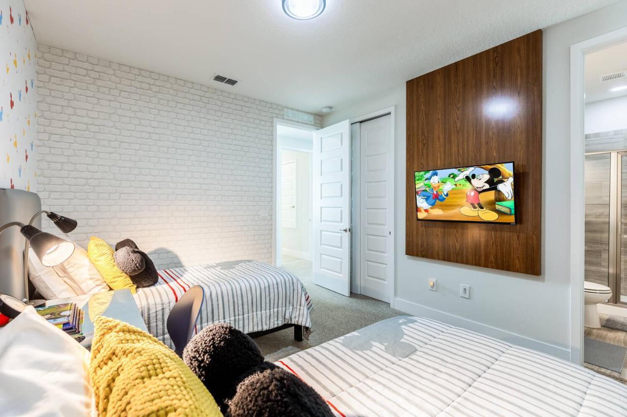 Comfy Modern House W Pool Perfect Location Holiday home Orlando
