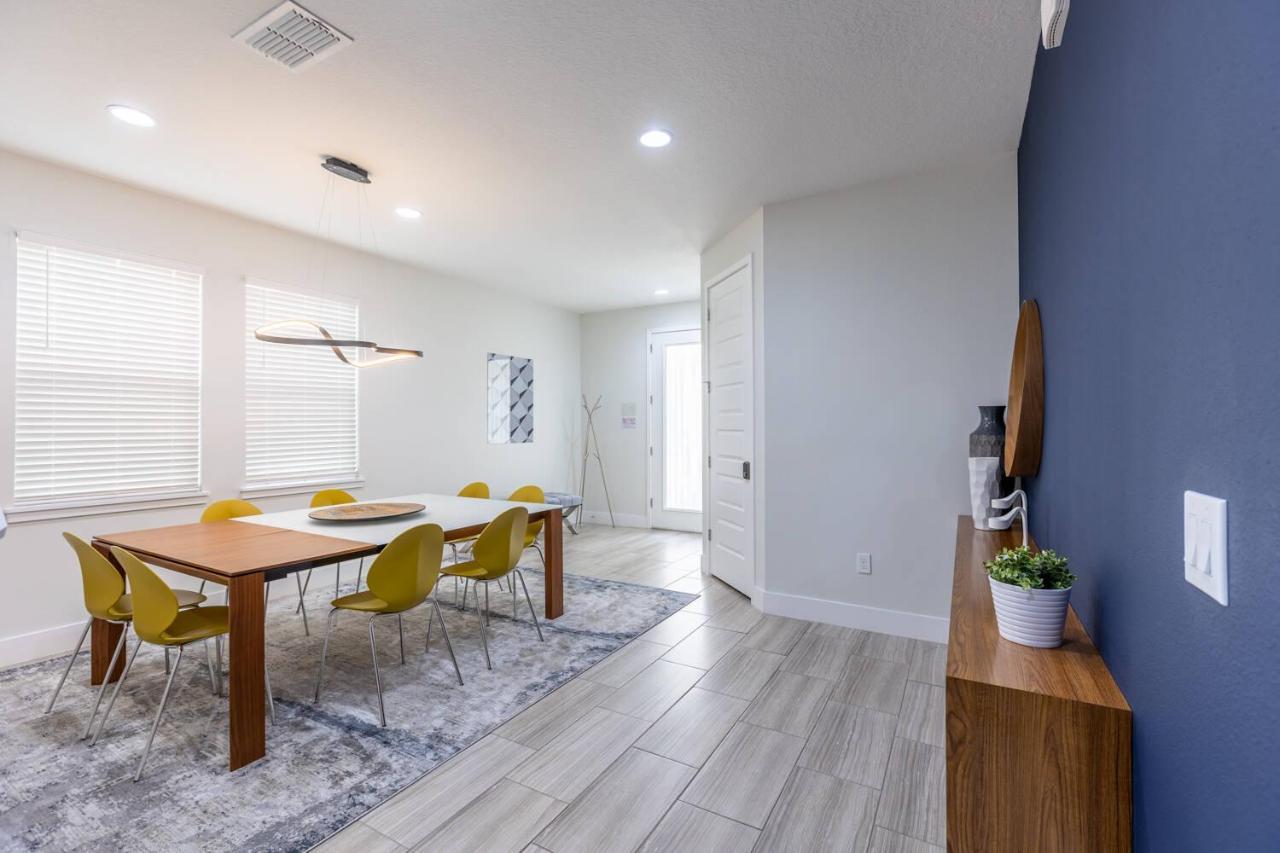 Holiday home Comfy Modern House W Pool Perfect Location *
