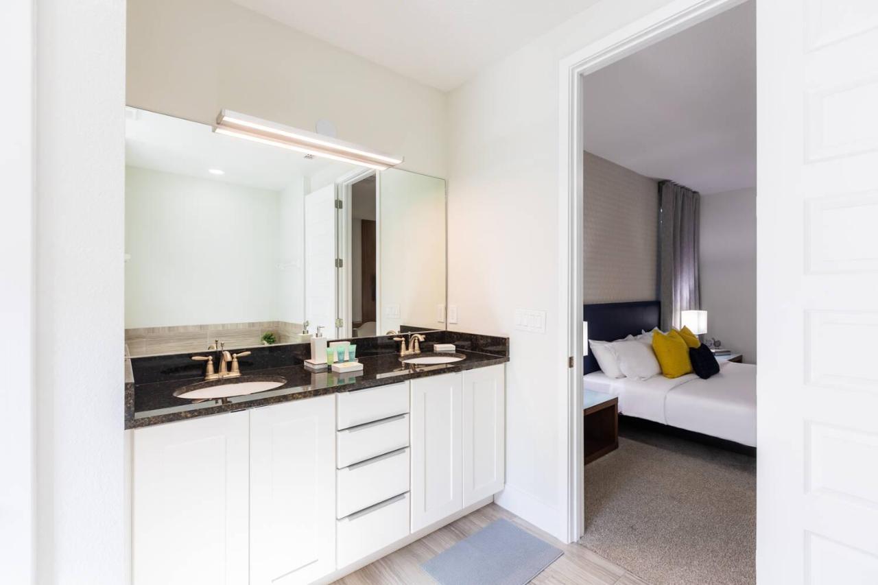 Comfy Modern House W Pool Perfect Location Holiday home *