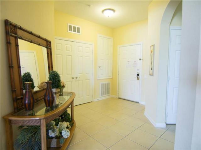 Apartment At Vista Cay
