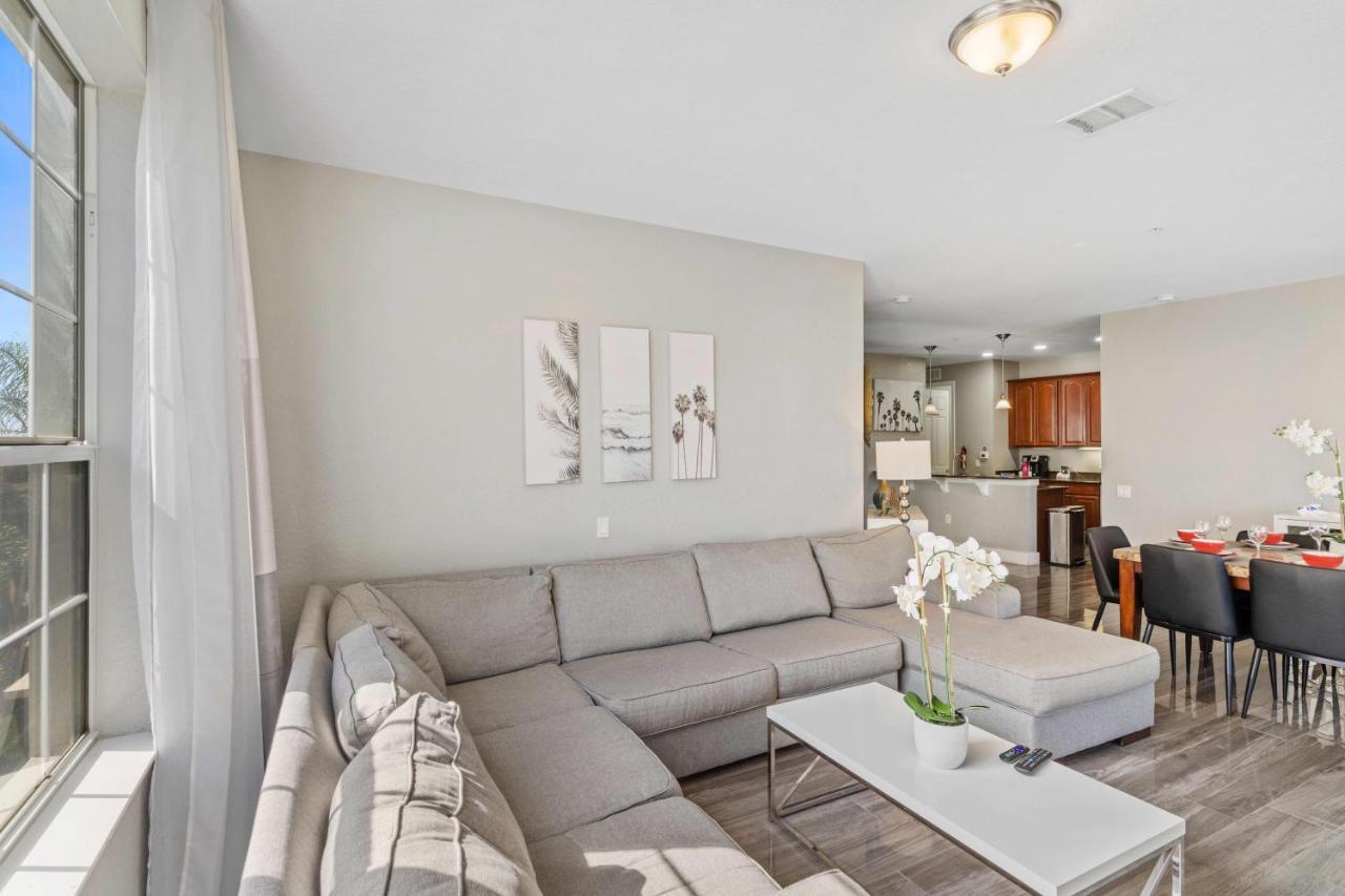 4816 Cayview Avenue 303 Apartment *