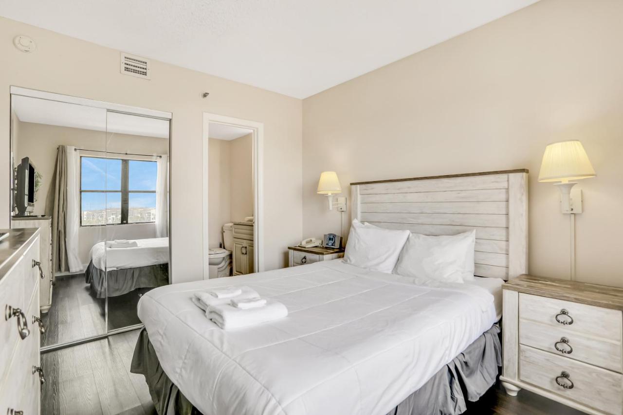 Vibrant Waters, Unit #3604 * Orlando
