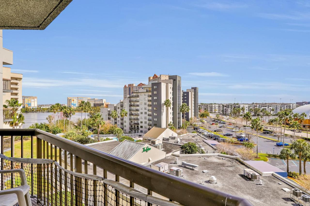Apartment Vibrant Waters, Unit #3604 *