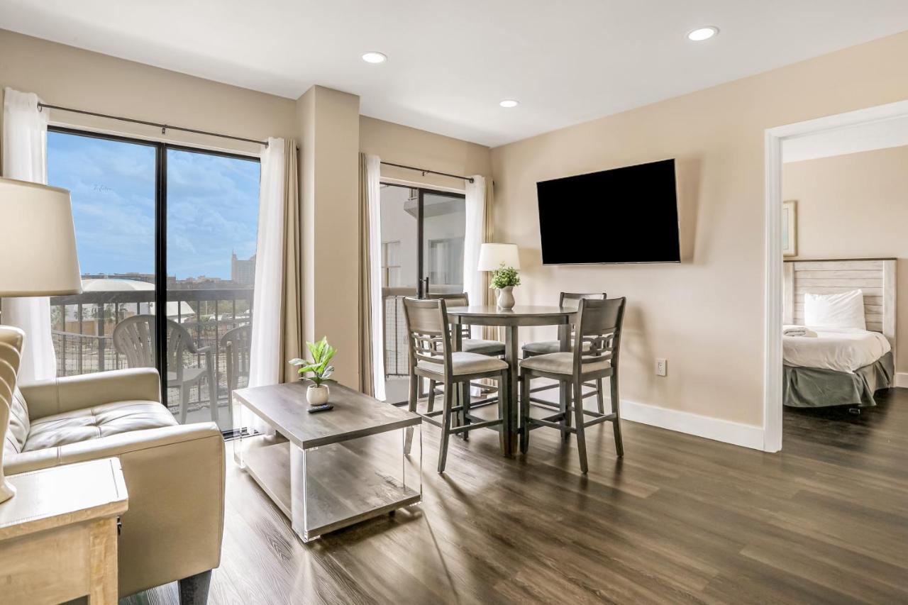 Vibrant Waters, Unit #3604 Apartment