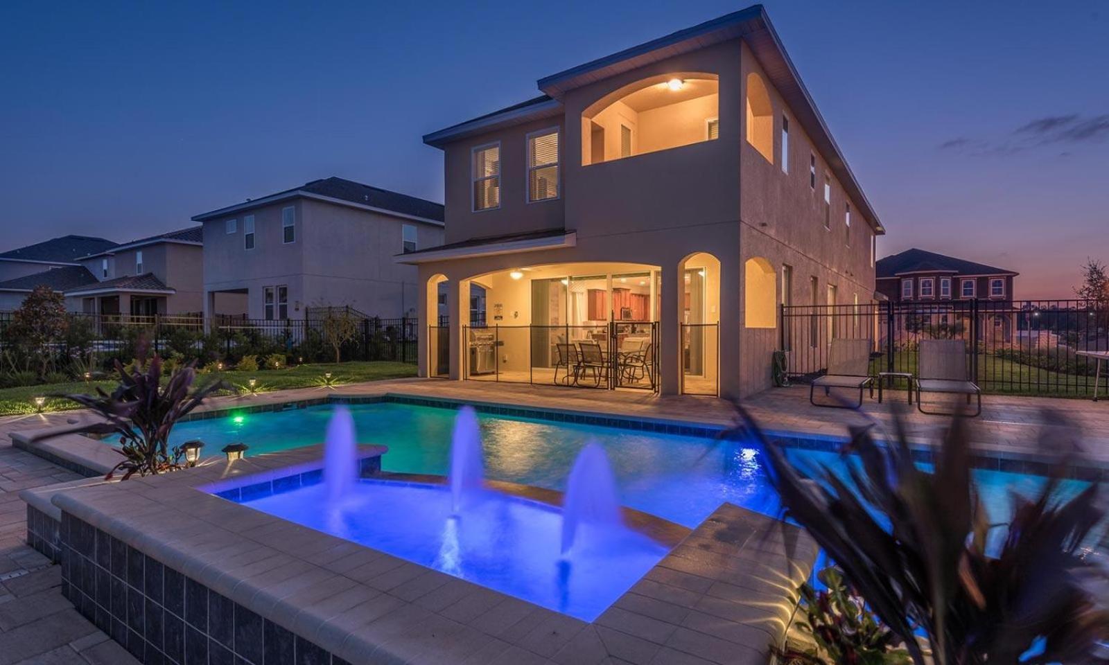 Stunning 5 Bdrm Oasis With Upscale Private Pool At Encore Holiday home *