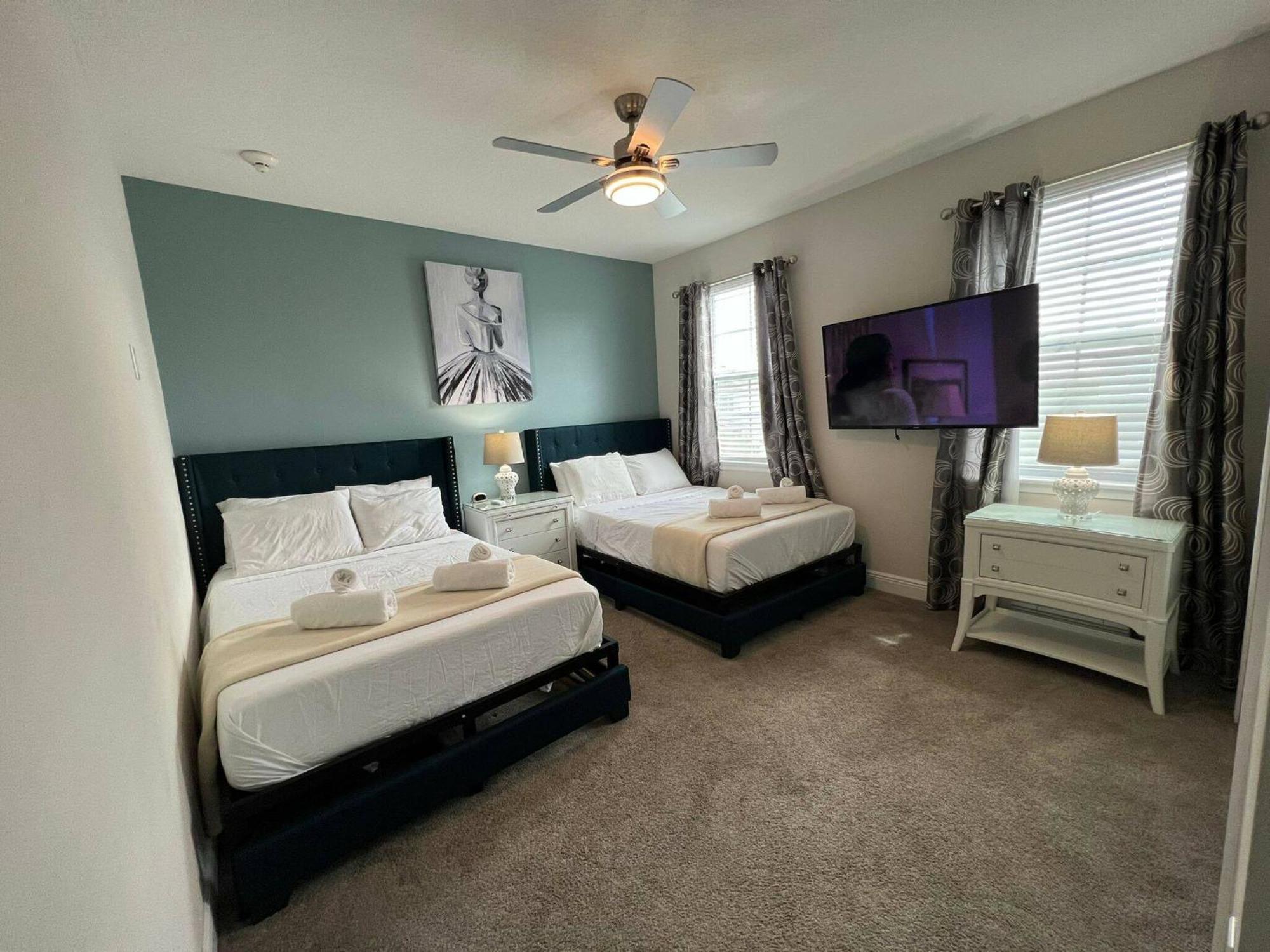 Holiday home Encore 11 Bedroom Vacation With Pool
