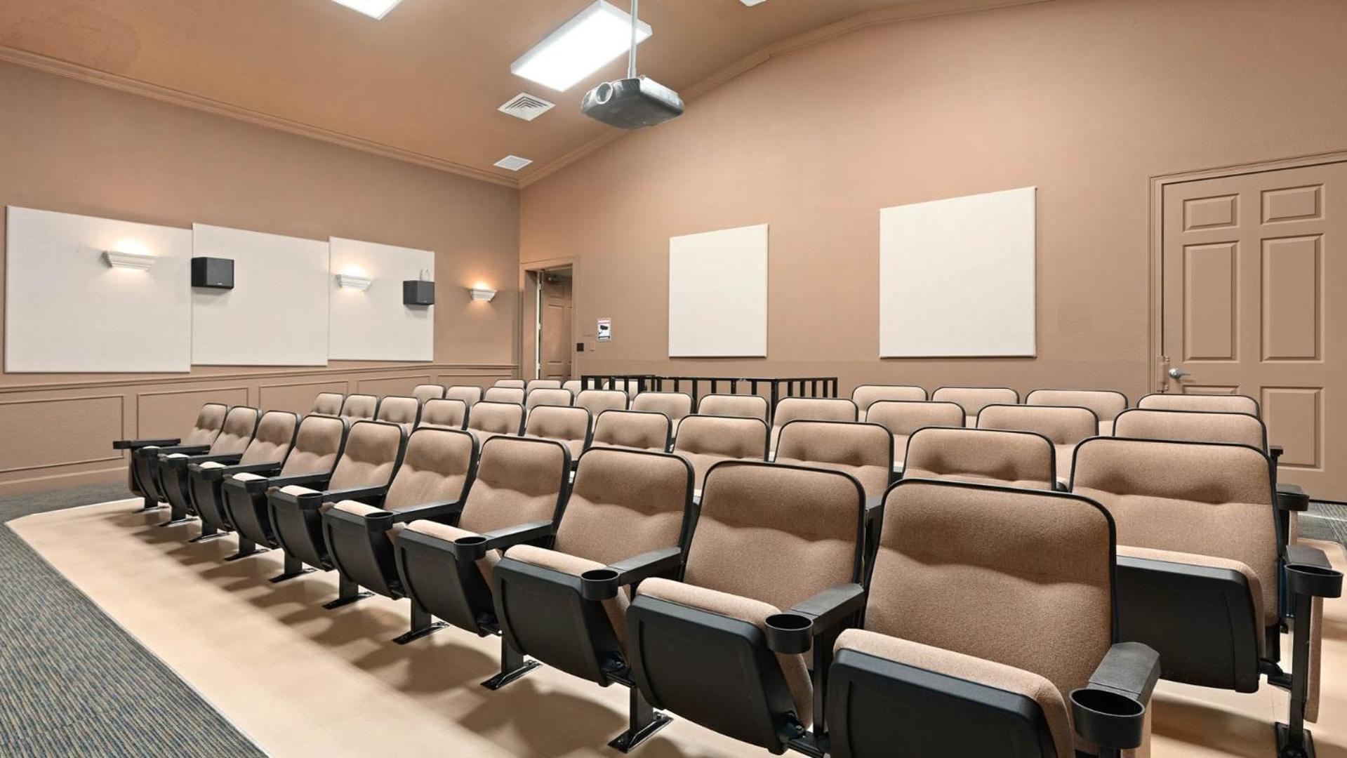 Holiday home Windsor Hills 6br Pool Private Theater *