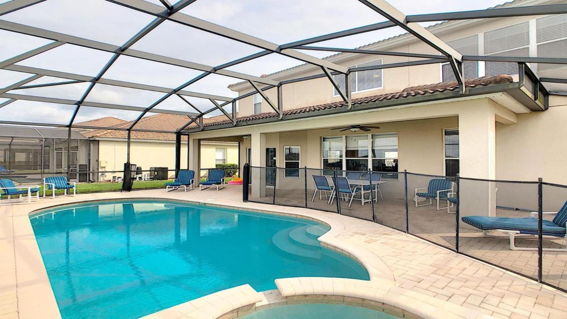 Holiday home Windsor Hills 6br Pool Private Theater