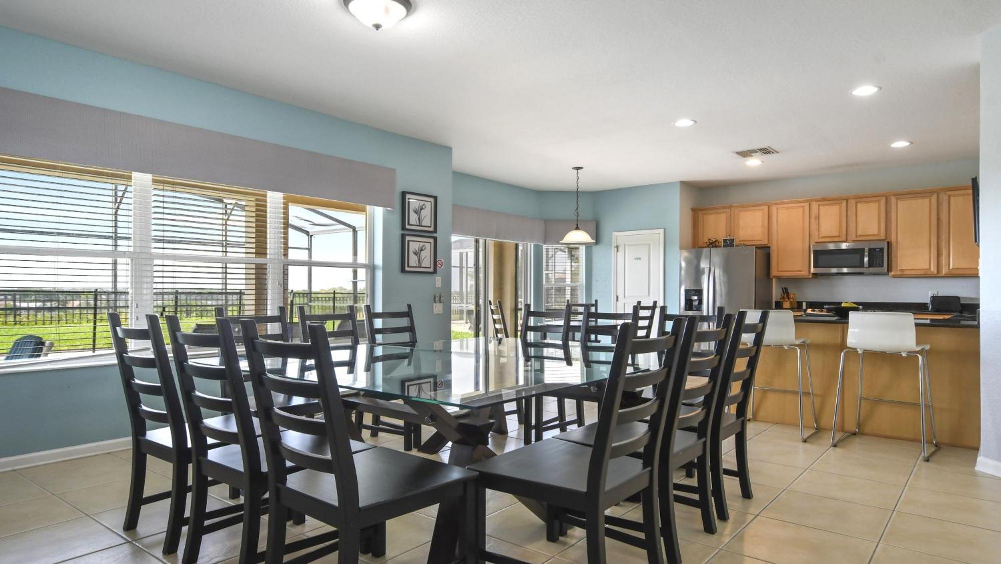Windsor Hills 6br Pool Private Theater Holiday home *