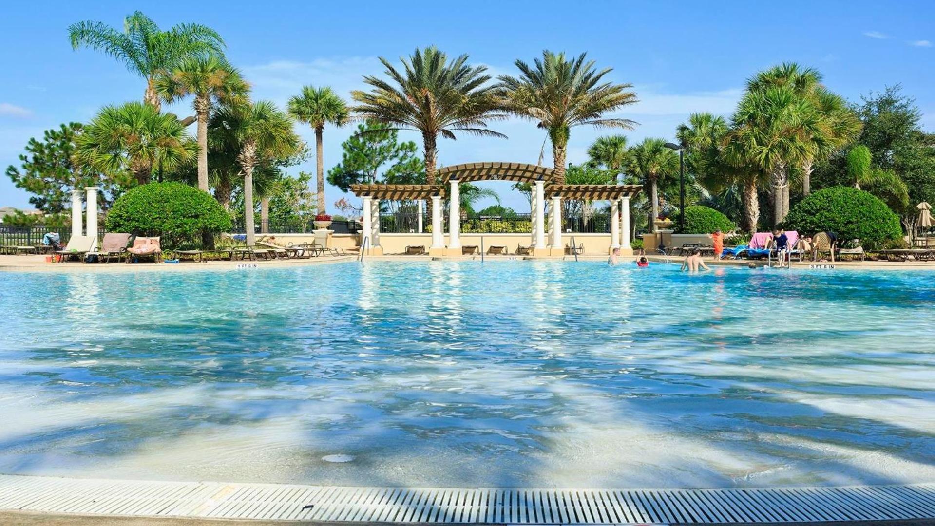 Windsor Hills 6br Pool Private Theater Holiday home *