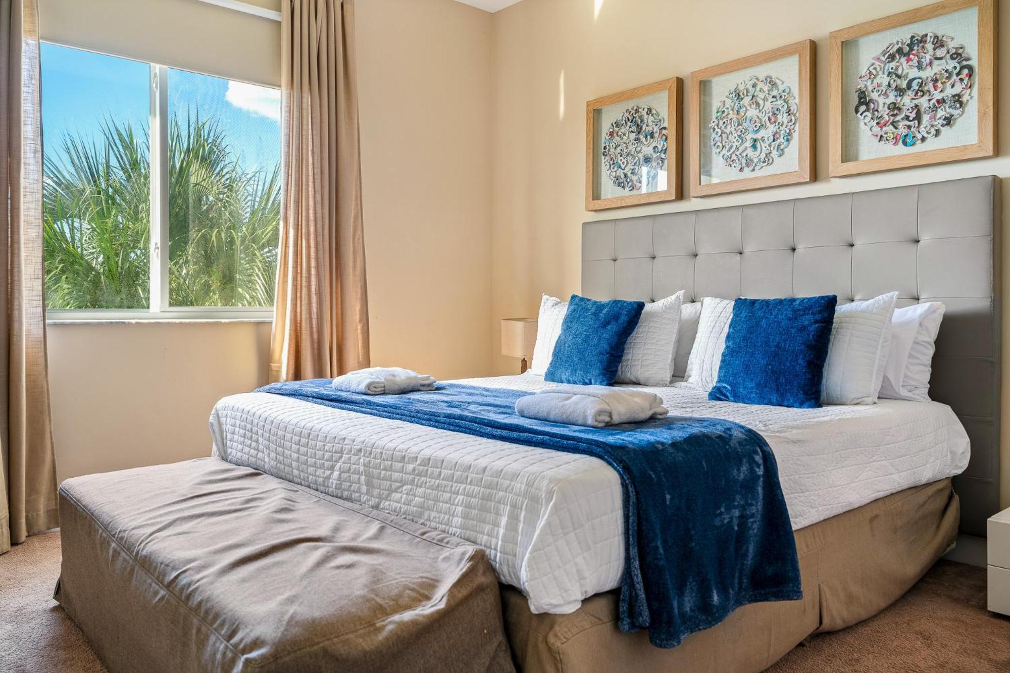 4 Bedroom W/ Amenities + 3 Mi To