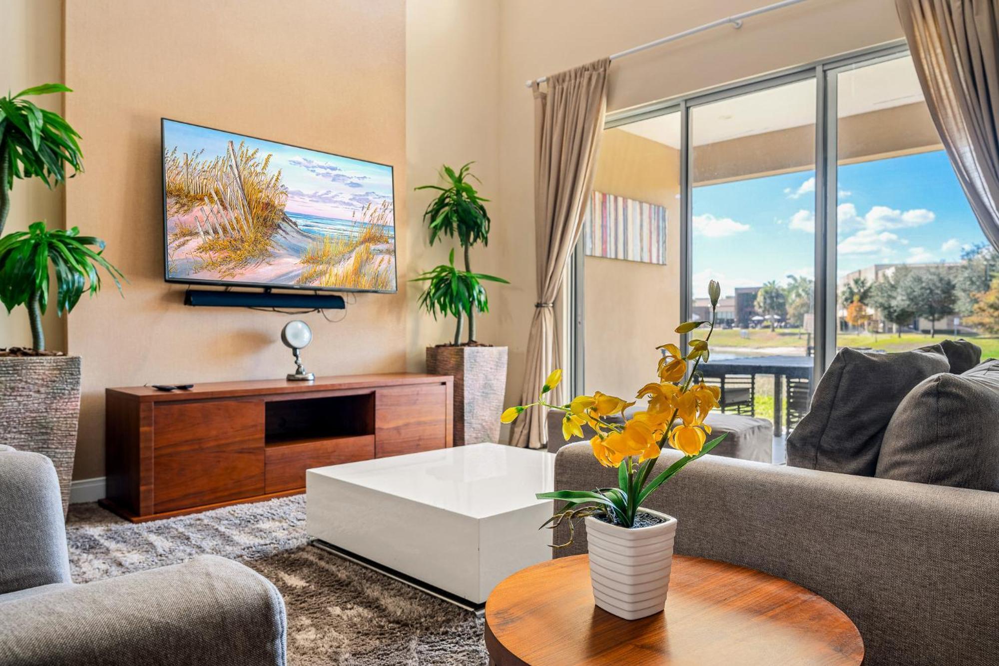 Apartment 4 Bedroom W/ Amenities + 3 Mi To *