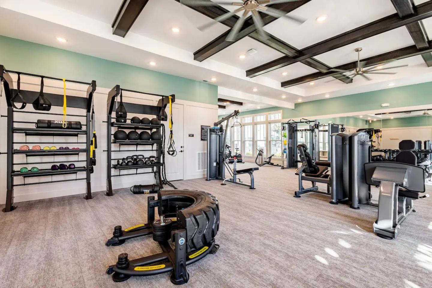 Apartment Complete Sleek Modern 10 Min To Parks Pets Allowed, Resort-style Amenities Orlando