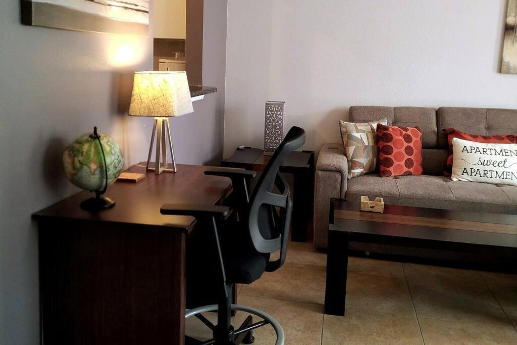 Affordable 3 Miles From And Golf! *