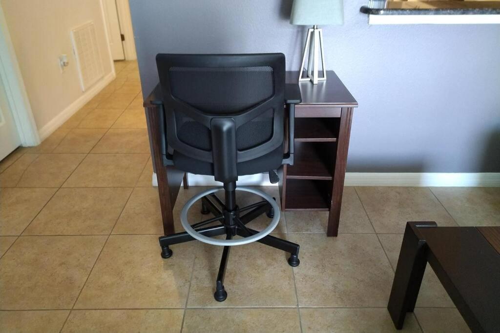 Affordable 3 Miles From And Golf! *