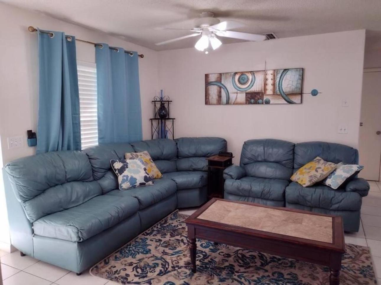 Holiday home House Of Blues-3 Bedrooms+gameroom
