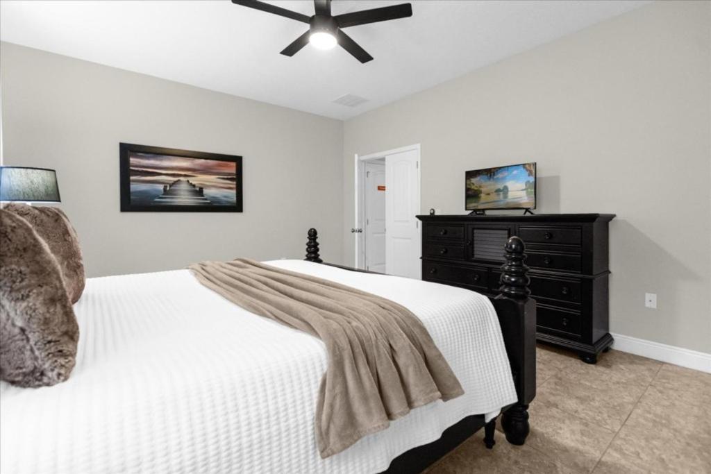 6 Bedrooms - 5,5 Bathrooms - Solterra 4193 Od *