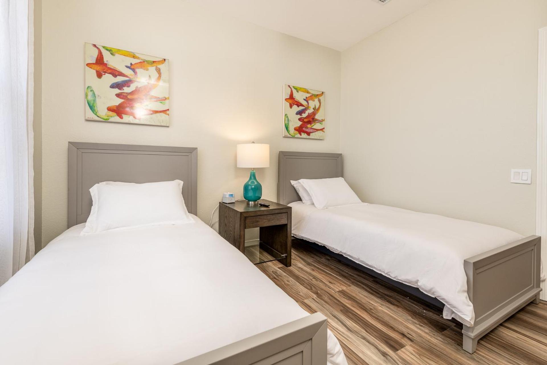 Vistacay Balcony Near Pool Convention Ctr Idrive Holiday home *
