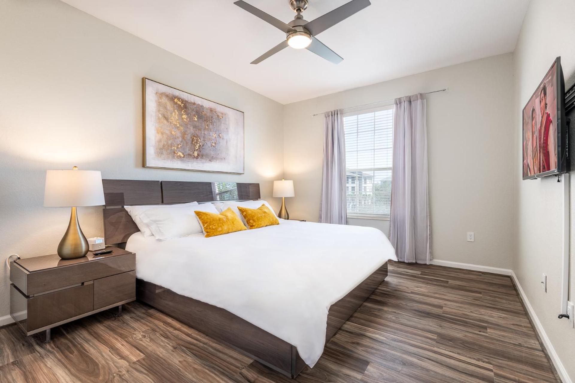 Vistacay Balcony Near Pool Convention Ctr Idrive Holiday home