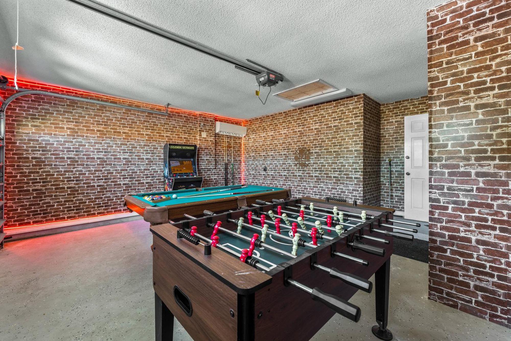 Dedicated Work Space And Game 4br Oi2800 Holiday home