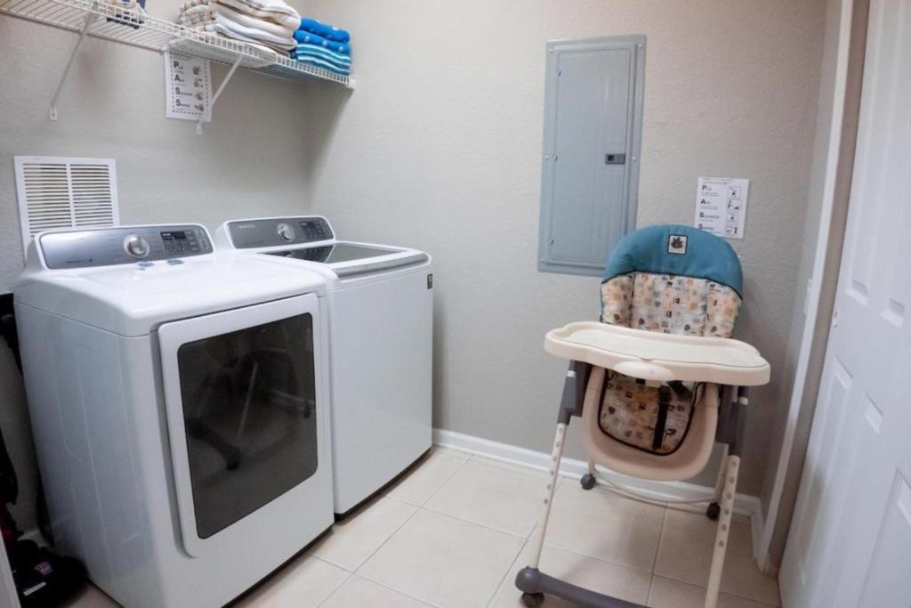 Holiday home Luxury ! Vista Cay View Joy - Next To Pool Near Parks & Occc *