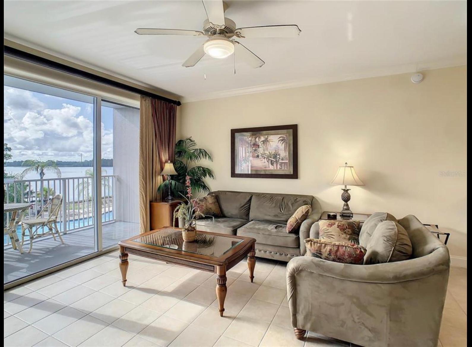 Disney 1 Mile , Blue Heron 1 Room 2 Bath,Amenities,6 Guests, Walk To Restaurants, No Fees At Check In Orlando