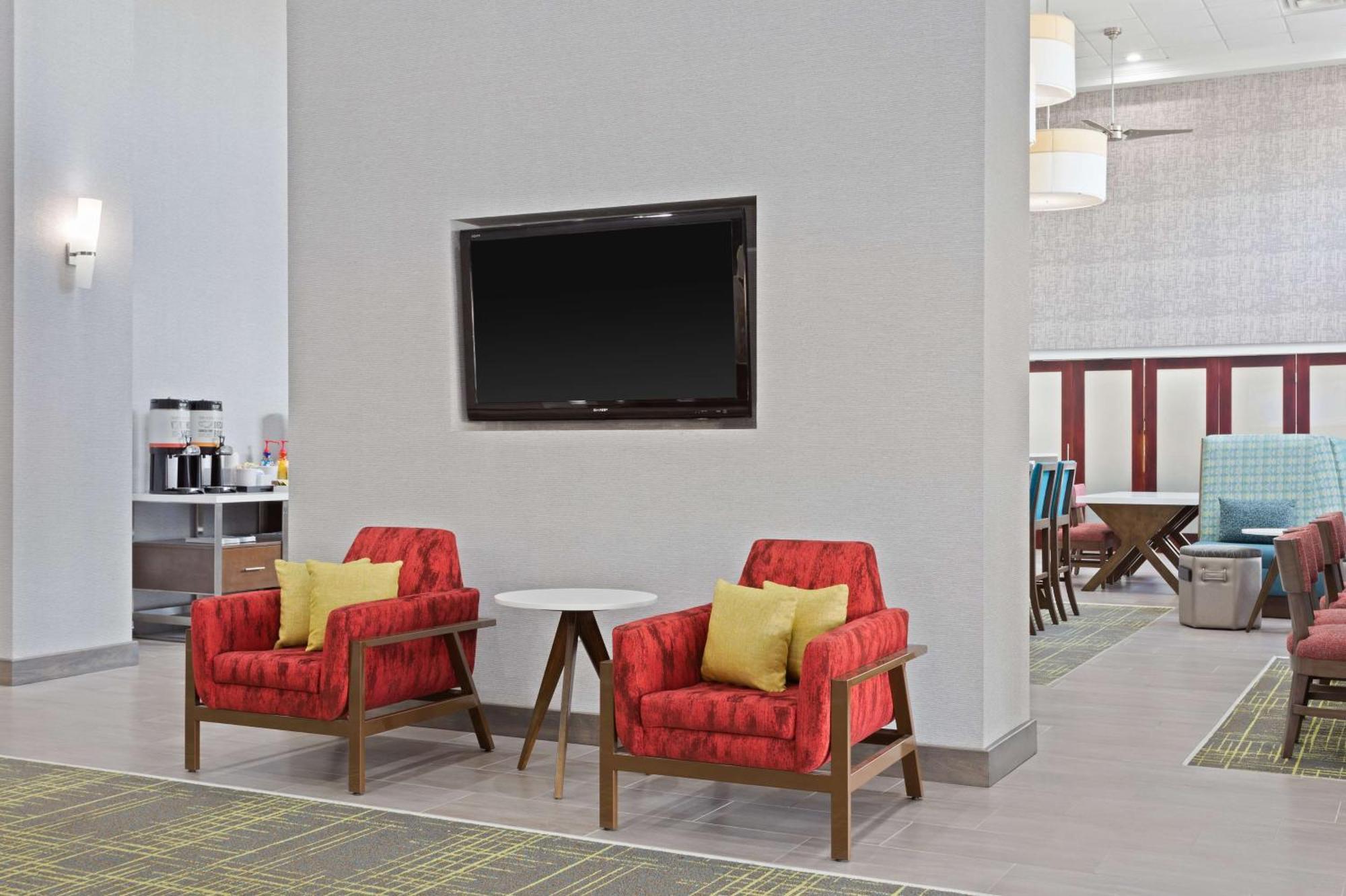 Hotel Hampton & International Drive North 3*