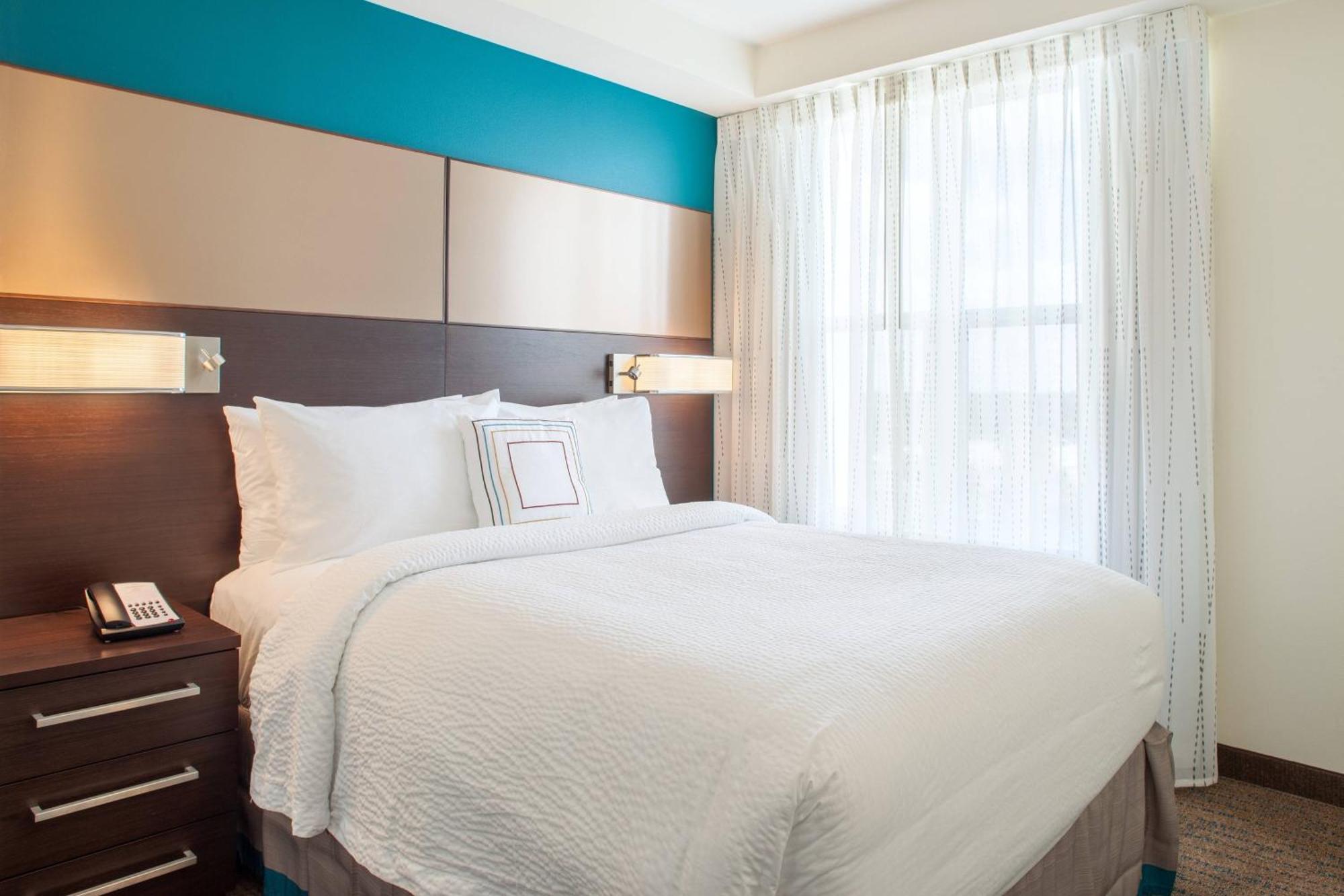 Hotel By Marriott Downtown