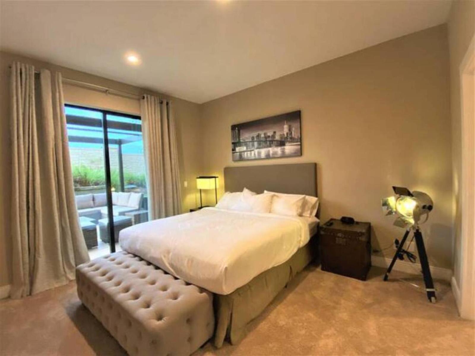Holiday home Sophisticated 4 En Suites W Private Hot Tub & Bb
