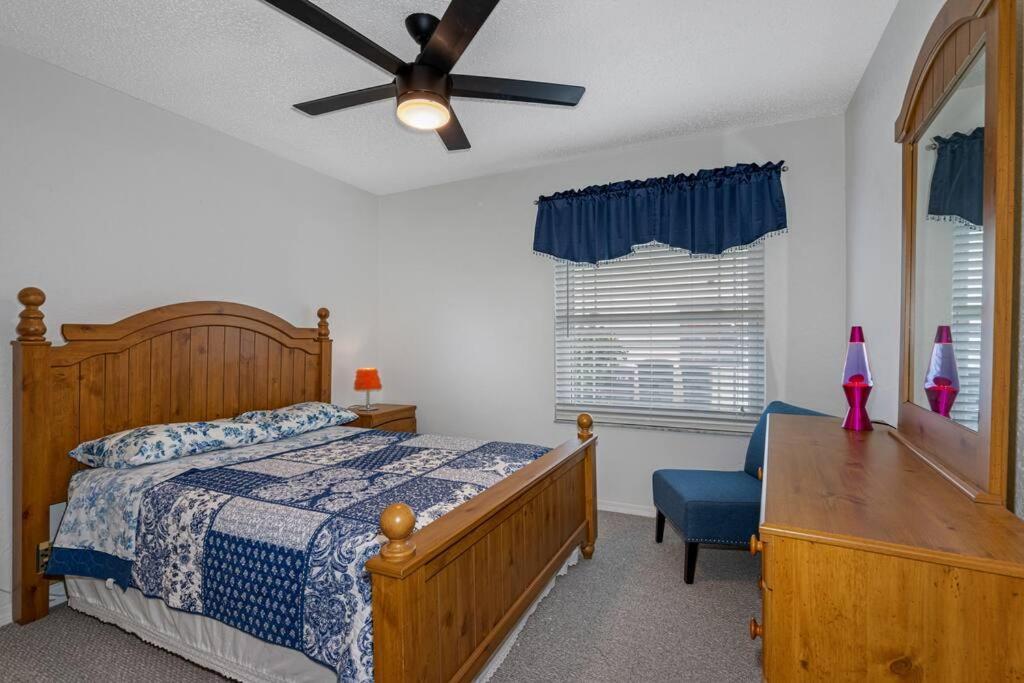 13 Mins From Disney Arcade, Private Pool, & Themed Rooms