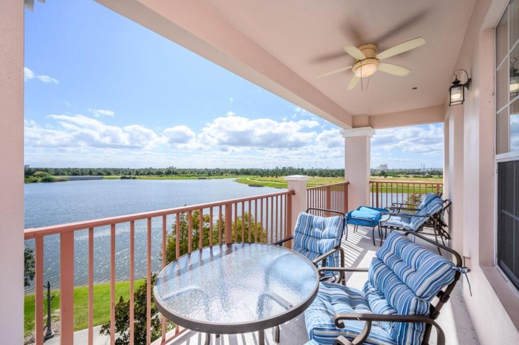 Beautiful Lakeview Vacation Condo, Vista Cay 1016 * Orlando